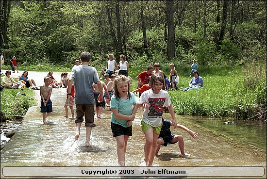 School students take a break while on a field trip - 5/16/2003