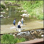 School students take a break while on a field trip - 5/16/2003